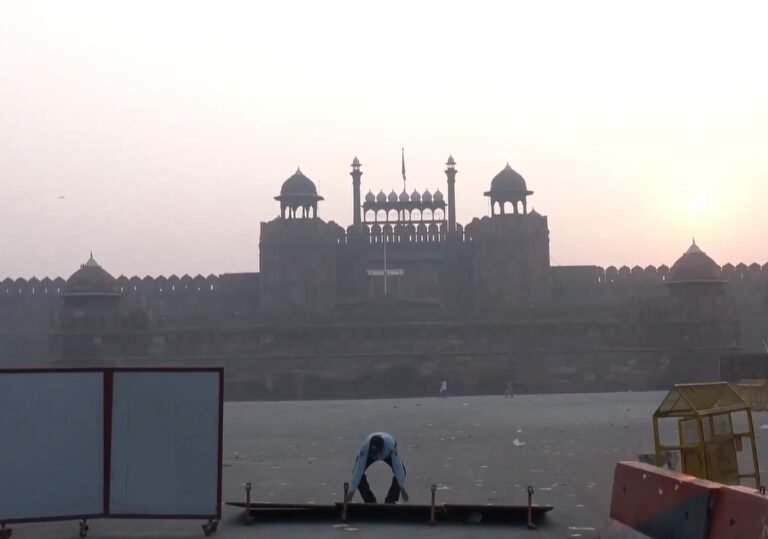 CAQM ने एनसीआर क्षेत्र में ग्रैप के दूसरे चरण (GRAP-II) के अनुसार 12-सूत्रीय कार्य योजना को तत्काल प्रभाव से लागू किया