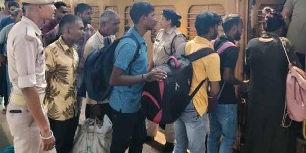 Central Railway is operating more than 1700 special trains to various destinations in North India during the festivals.