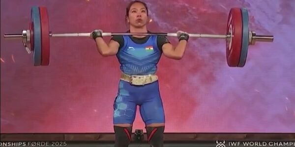 Indias Mirabai Chanu won the silver medal in the womens 48 kg category