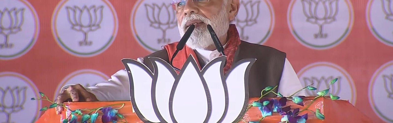 PM Narendra Modi addresses an election rally in Samastipur, Bihar