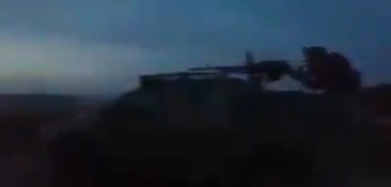 अफ़ग़ानिस्तान के सीमावर्ती पक्तिका प्रांत में पाकिस्तान के हवाई हमलों में दस लोग मारे गए जबकि एक दर्जन से अधिक लोग घायल