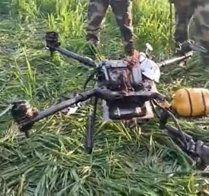 Pakistani smugglers are adopting new methods to increase drug smuggling into India from the Punjab border.