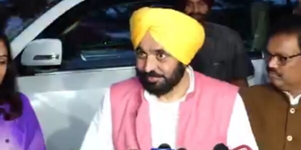 Punjab Chief Minister meets Union Home Minister in New Delhi