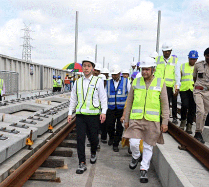 Union Minister Ashwini Vaishnaw and Japanese Minister Hiromasa Nakano visit Surat and Mumbai sites of Mumbai-Ahmedabad High-Speed ​​Rail Project