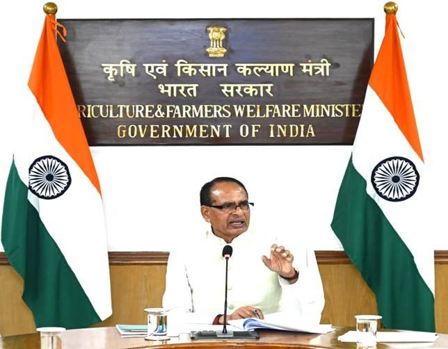 Union Rural Development Minister Shivraj Singh Chouhan held a high-level meeting and reviewed the progress of the Pradhan Mantri Gram Sadak Yojana.