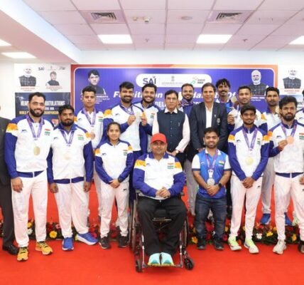 Union Sports Minister Dr. Mansukh Mandaviya felicitates Indian Para Athletes after they win the gold medal at the World Para Athletics Championships 2025
