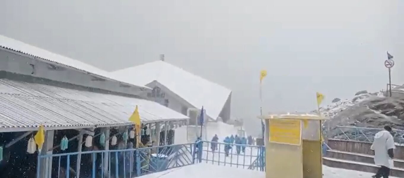 doors of Hemkund Sahib will be closed today for the winter season