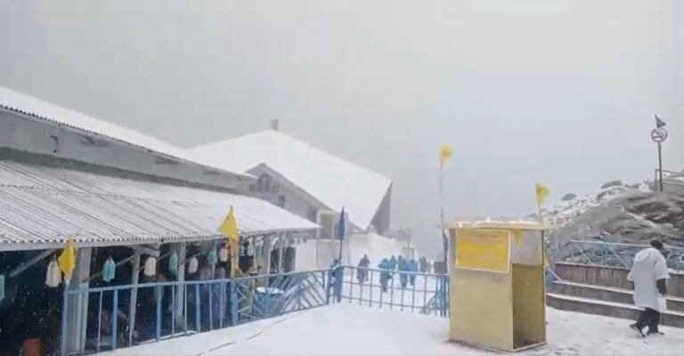 हेमकुंड साहिब के कपाट आज शीतकाल के लिए बंद हो जाएँगे