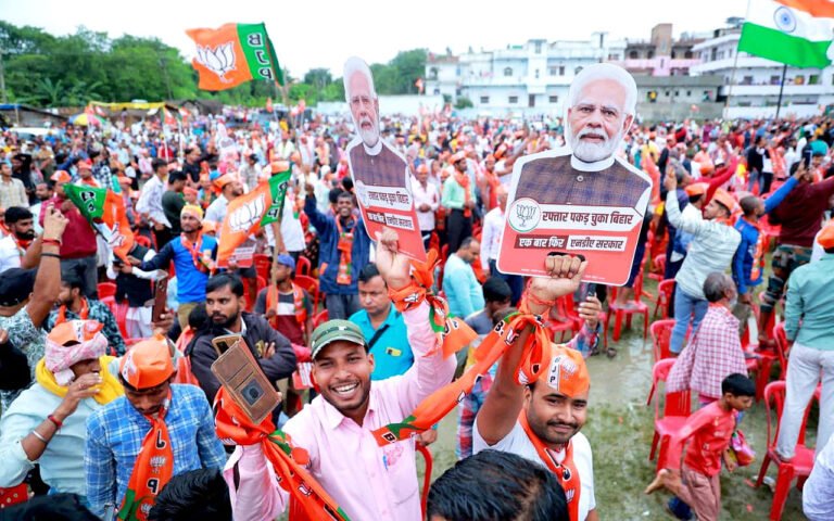 बिहार विधानसभा चुनाव प्रचार के अंतिम चरण में पहुंचने के साथ ही राज्‍य में चुनावी सरगर्मियां तेज