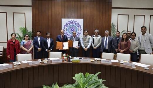 C-DOT signs MoU with Indian Institute of Technology, Roorkee (IITR)