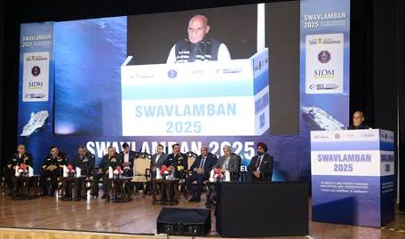 Defence Minister Rajnath Singh addresses the 4th edition of the Indian Navy Swavalamban Seminar