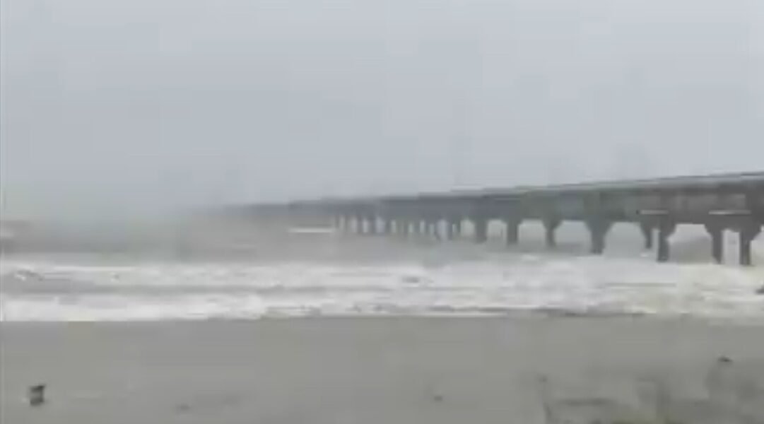 IMD issued a red alert for the coasts of North Tamil Nadu, Puducherry and South Andhra Pradesh in view of Cyclone Ditwa.