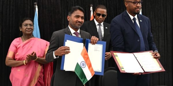 President Draupadi Murmu holds bilateral talks with Botswana President Duma Boko in Gaborone