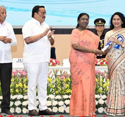 President Draupadi Murmu presented the 6th National Water Awards and Jal Sanchay-Jan Bhagidari Awards in New Delhi
