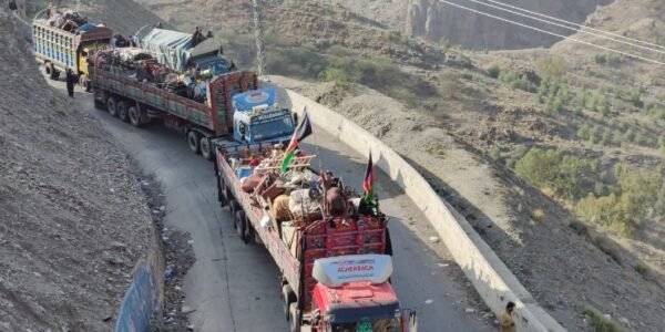 Return of Afghan refugees from Torkham and Chaman areas resumes