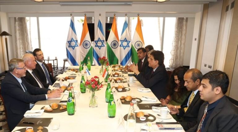 केंद्रीय वाणिज्य एवं उद्योग मंत्री पीयूष गोयल ने इज़राइल के साथ कृषि, प्रौद्योगिकी और व्यापार के क्षेत्र में रणनीतिक सहयोग को आगे बढ़ाया