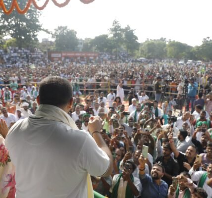 first phase of campaigning in 121 assembly constituencies across 18 districts in Bihar will conclude at 5 pm today