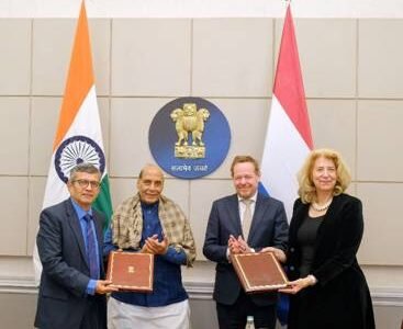 Defence Minister Rajnath Singh met with the Foreign Minister of the Netherlands, David van Weel, in New Delhi.