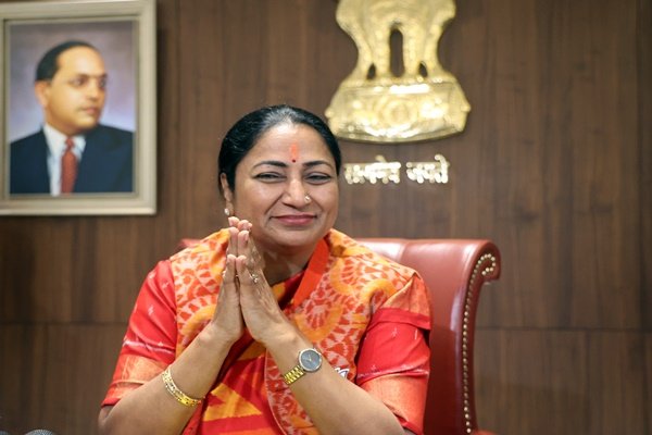 New Delhi: Rekha Gupta assumes office as Delhi Chief Minister