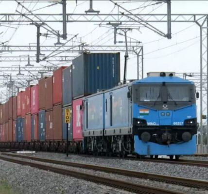 Rail freight traffic increased to 135.7 million tonnes in November, up 4.2 percent over the previous year
