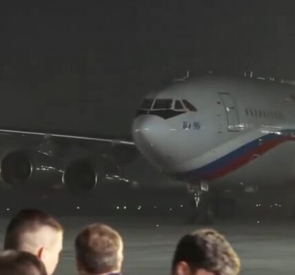 Russian President Vladimir Putin arrives in Delhi