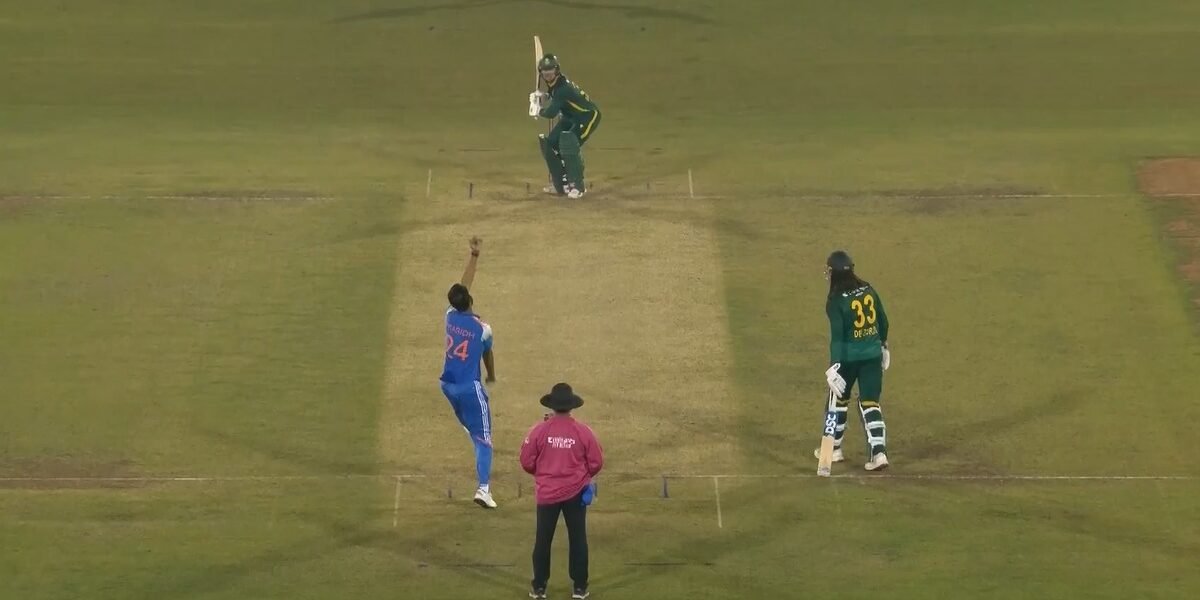 South Africa beat India by four wickets in the second ODI in Raipur to level the series 1-1.