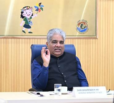 Union Environment Minister Bhupender Yadav reviews air quality status in Delhi-NCR