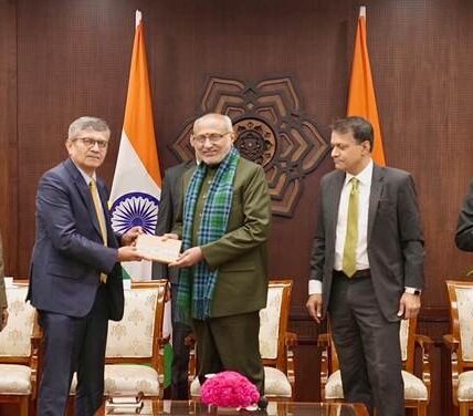 Vice President C.P. Radhakrishnan addressed the trainee officers of the Indian Defence Accounts Service.