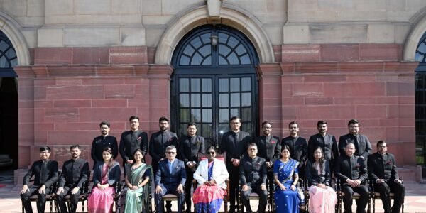 probationary officers of the 2024 batch of the Indian Defence Accounts Service met President Droupadi Murmu at Rashtrapati Bhavan today.
