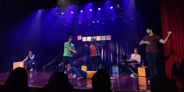 Brazilian theatre production Passado Presente Futuro