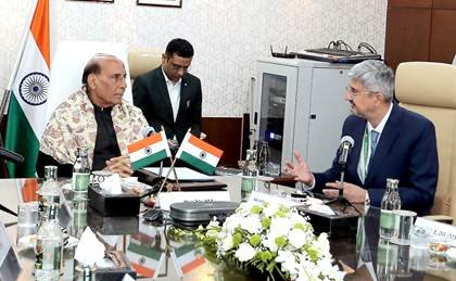 Defence Minister Rajnath Singh visited DRDO headquarters