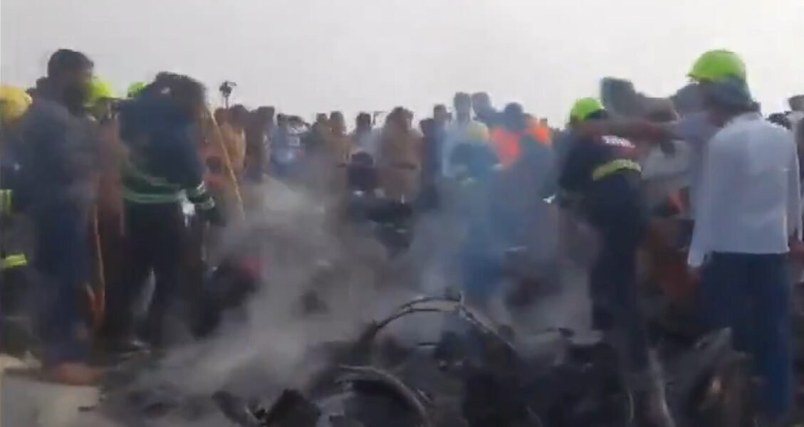 Five people died in the crash landing of a charter plane traveling from Mumbai to Baramati; Deputy Chief Minister Ajit Pawar was on board the plane.