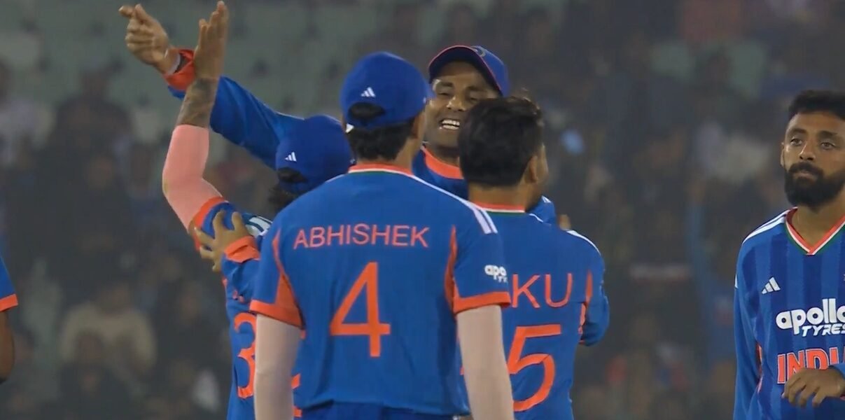 India defeated New Zealand by seven wickets in the second T20 cricket match.