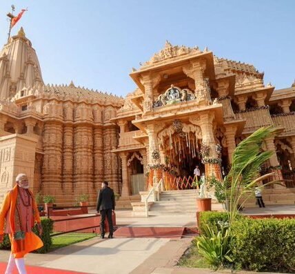 PM Modi paid tribute on the occasion of the 1000th anniversary of the Somnath Temple.
