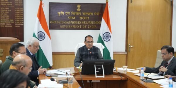 Union Agriculture Minister Shivraj Singh Chauhan held an important review meeting with the Agriculture Ministers of Gujarat and Punjab.