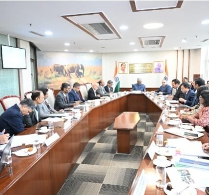 Union Environment Minister chaired a review meeting of the action plans of Rajasthan and Punjab to tackle the air pollution problem in Delhi-NCR
