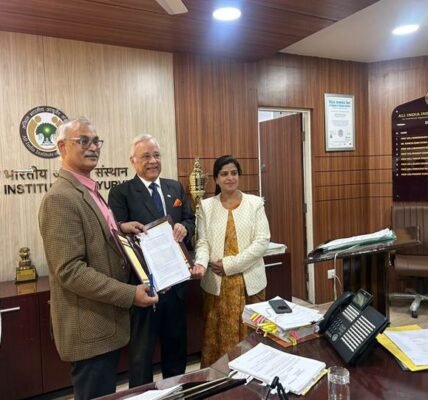 All India Institute of Ayurveda signs MoU with General Insurance Council to provide cashless treatment under 32 insurance companies