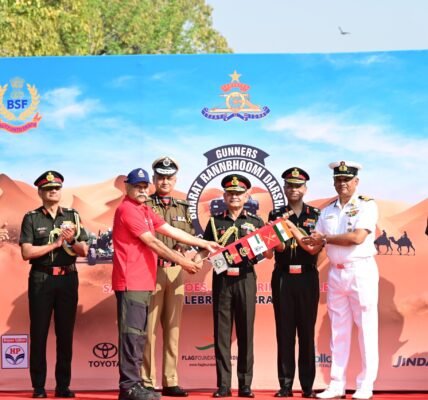 Army Chief General Upendra Dwivedi hoisted the flag during the Bharat Ranbhoomi Darshan campaign.