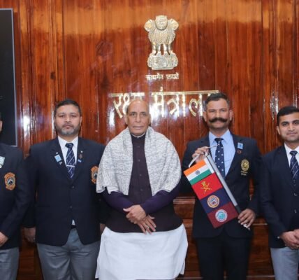 Defence Minister Rajnath Singh flagged off the joint expedition of NIM-JIM and WS to Mount Aconcagua in Argentina.