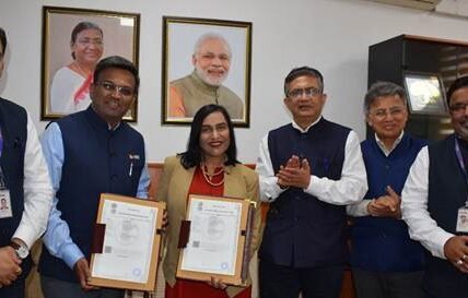 Department of Posts and NSE sign MoU for investment in mutual funds through India Post