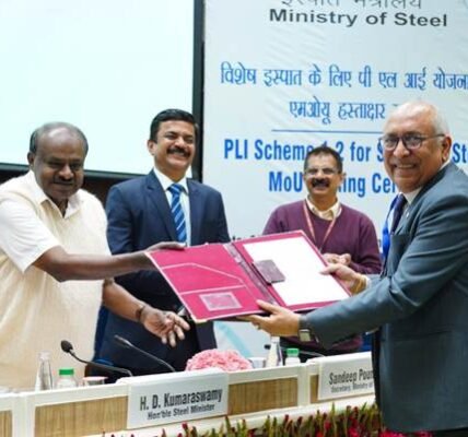 Ministry of Steel signs MoUs for 85 special steel projects involving investment of Rs 11,887 crore
