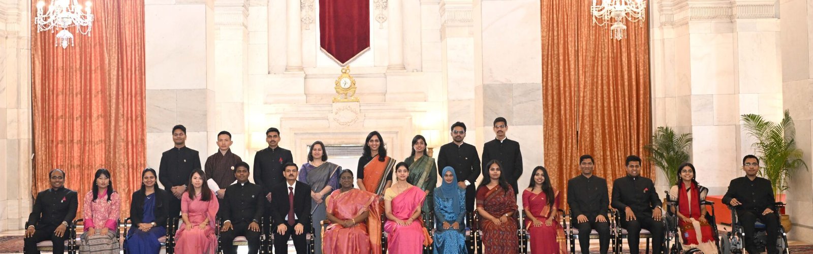 Officer Trainees of the Indian Audit and Accounts Service, Defence Aeronautical Quality Assurance Service and Indian Trade Service call on the President