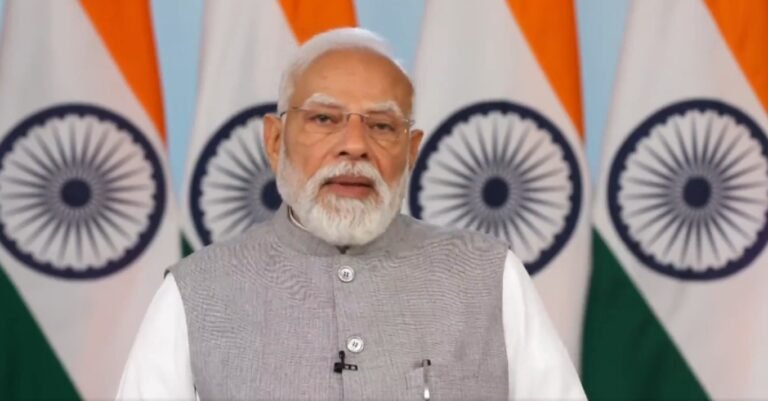 प्रधानमंत्री मोदी ने सऊदी अरब के प्रधानमंत्री मोहम्मद बिन सलमान और बहरीन के राजा हमद बिन ईसा अल खलीफा से टेलीफोन पर बातचीत की