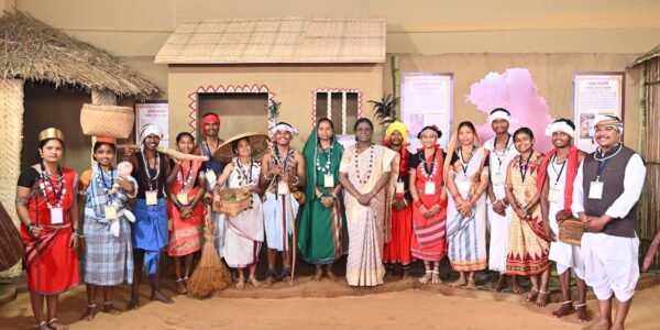President Droupadi Murmu inaugurated the grand tribal cultural festival Bastar Pandum-2026 in Jagdalpur, Chhattisgarh.
