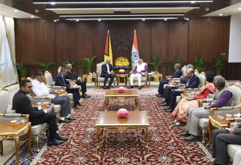 गुयाना के उपराष्ट्रपति डॉ. भरत जगदेव ने आज नई दिल्ली में उपराष्ट्रपति सी.पी. राधाकृष्णन से मुलाकात की