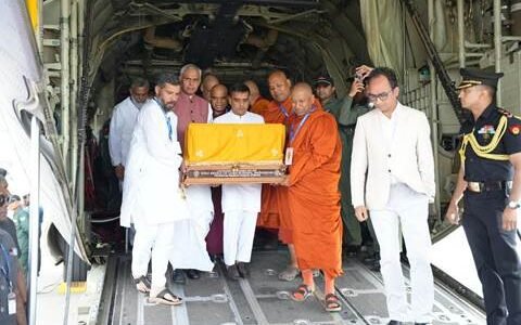 sacred Devnimori relics of Lord Buddha arrived in Sri Lanka with full state honors
