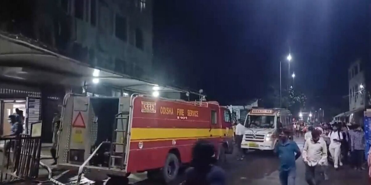 10 patients die in a fire at the ICU of SCB Medical College Hospital in Odisha Cuttack district.