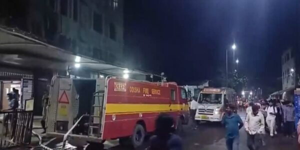10 patients die in a fire at the ICU of SCB Medical College Hospital in Odisha Cuttack district.