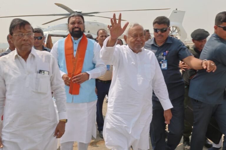 बिहार के मुख्यमंत्री नीतीश कुमार ने राज्यसभा के लिए निर्वाचित होने के बाद राज्यविधान परिषद की सदस्यता से इस्तीफा दिया