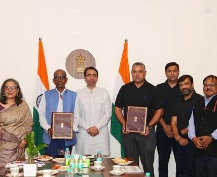 DGT, MSDE sign Flexi-MoU with Bajaj Auto Limited for training youth in advanced automobile manufacturing